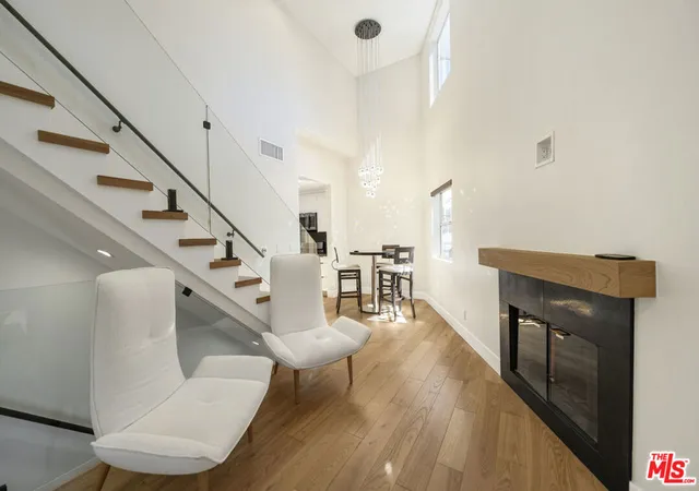 2nd image of 4139 Cahuenga Blvd #106, North Hollywood, CA 91602 | MLS# 26834531