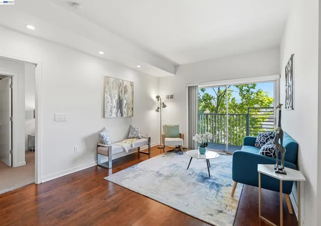 1st image of 6465 San Pablo Ave #3-2, Oakland, CA 94608 | MLS# 41134898
