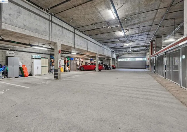 33rd image of 6465 San Pablo Ave #3-2, Oakland, CA 94608 | MLS# 41134898