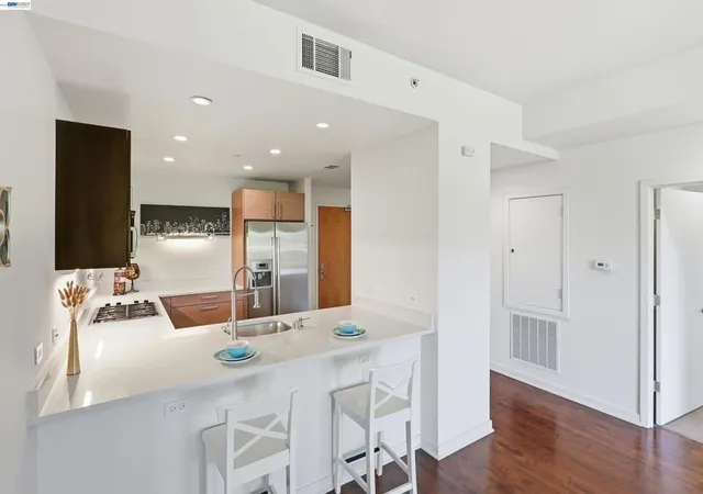 3rd image of 6465 San Pablo Ave, Oakland, CA 94608