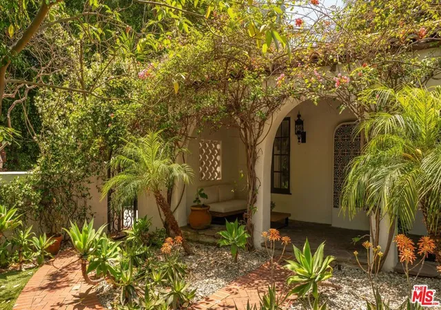 Photo 3 of Single family home for sale at 1135 Sunset Vale Ave, West Hollywood, CA 90069 | MLS# 26834409 | Listing updated on 2026-05-29