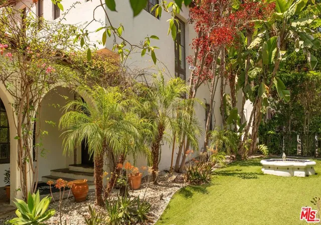 Photo 3 of Single family home for sale at 1135 Sunset Vale Ave, West Hollywood, CA 90069 | MLS# 26834409 | Listing updated on 2026-05-29