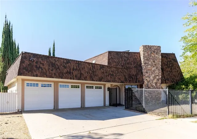 Photo 1 of Single family home for sale at 310 Susan Ct, Palmdale, CA 93551 | MLS# SR26105805 | Listing updated on 2026-09-01