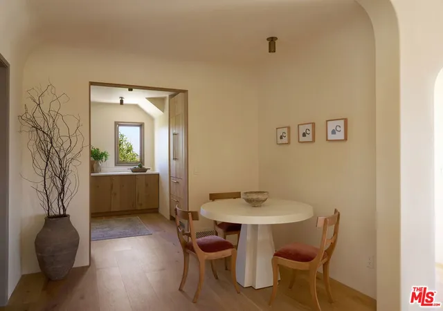 4th image of 6911 Los Tilos Rd, Los Angeles, CA 90068 | MLS# 26830705