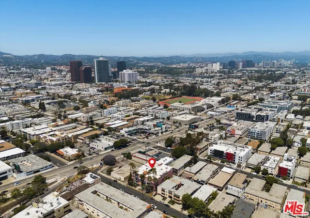 Homes for sale in Los Angeles, CA | 1522 S Saltair Ave #206, Los Angeles, CA 90025 | MLS# 26834193