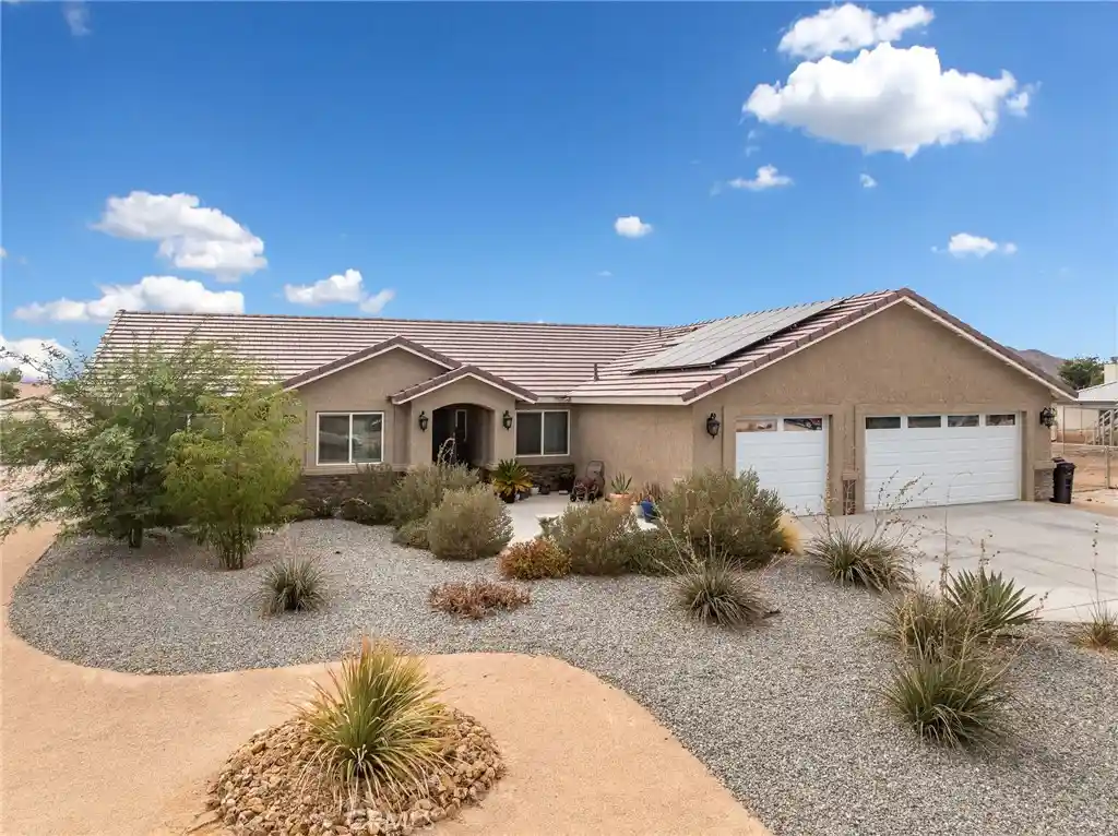Photo 1 of Single family home for sale at 15620 Erie Rd, Apple Valley, CA 92307 | MLS# CV26106227 | Listing updated on 2026-10-28