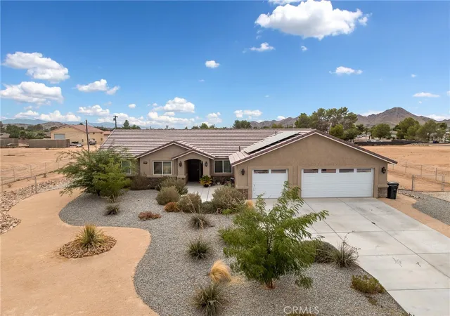 3rd image of 15620 Erie Rd, Apple Valley, CA 92307 | MLS# CV26106227