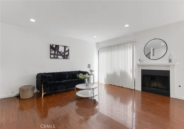 4th image of 8430 Langdon Ave #1, North Hills, CA 91343 | MLS# SR26106199