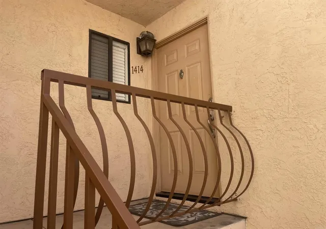 Homes for sale in El Cajon, CA | 12190 Cuyamaca College Dr E, El Cajon, CA 92019