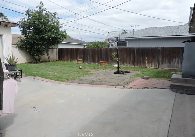 Homes for sale in Lakewood, CA | 4929 Coldbrook Ave, Lakewood, CA 90713 | MLS# DW26105750