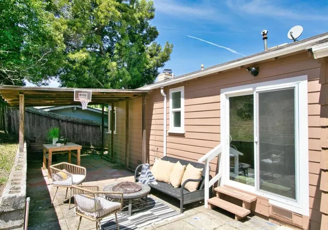 Homes for sale in San Carlos, CA | 2755 San Carlos Ave, San Carlos, CA 94070 | MLS# ML82047456