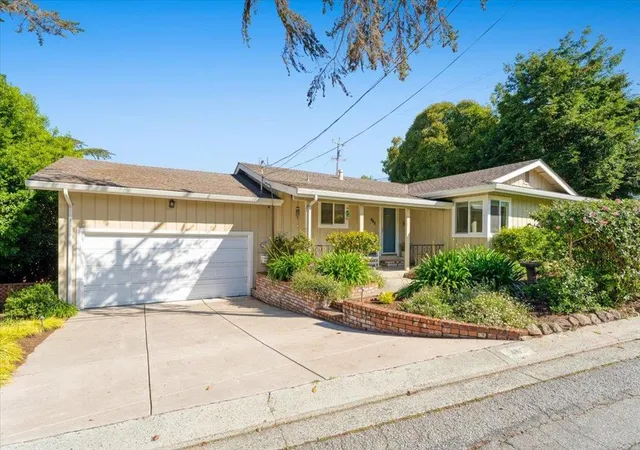 Photo 2 of Single family home for sale at 465 Los Altos Dr, Aptos, CA 95003 | MLS# ML82046057 | Listing updated on 2026-09-13