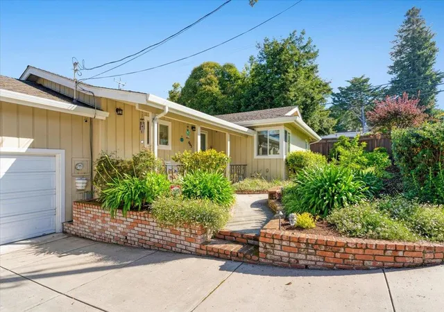 Photo 3 of Single family home for sale at 465 Los Altos Dr, Aptos, CA 95003 | MLS# ML82046057 | Listing updated on 2026-09-13