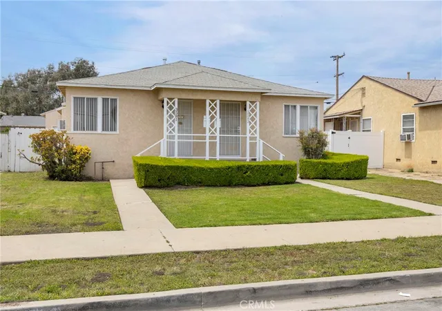 Photo 4 of House for sale at 3581 Cherry, Long Beach, CA 90807 | MLS# PW26106282 | Listing updated on 2026-10-06