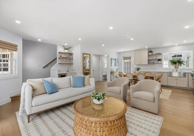 Condo for sale at 185 Juniper Ave, Carlsbad, CA 92008 | MLS# NDP2604725