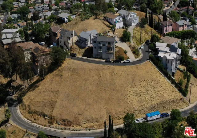 3rd image of 2774 N Chadwick Cir, Los Angeles, CA 90032 | MLS# 26834757