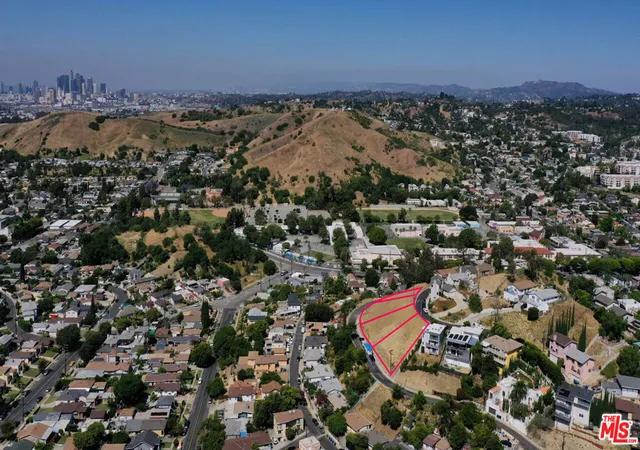 5th image of 2774 N Chadwick Cir, Los Angeles, CA 90032 | MLS# 26834757