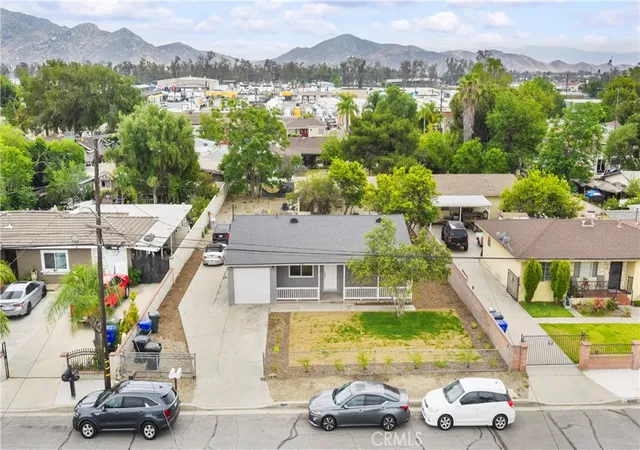 1st image of 15411 Rosemary Dr, Fontana, CA 92335 | MLS# IV26106233