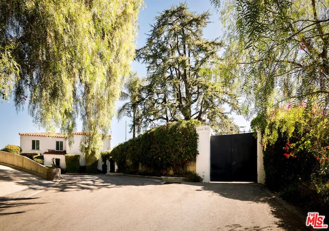 2nd image of 1436 Bella Dr, Beverly Hills, CA 90210 | MLS# 26833729