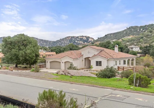 Homes for sale in Lakeside, CA | 10616 Via Tiglio, Lakeside, CA 92040 | MLS# 260011871SD