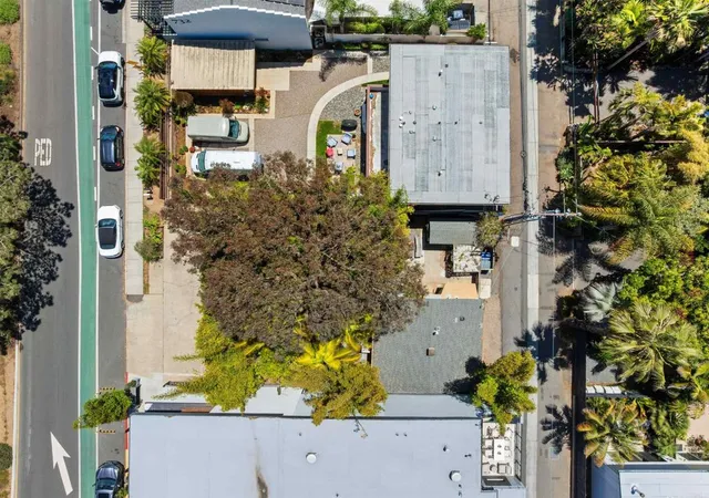 3rd image of 748 N Coast Hwy 101, Encinitas, CA 92024 | MLS# NDP2604735