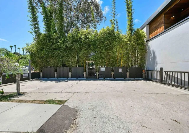5th image of 748 N Coast Hwy 101, Encinitas, CA 92024 | MLS# NDP2604735