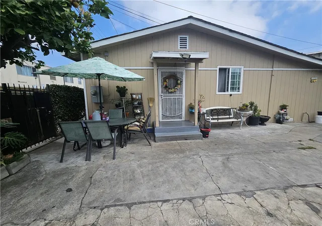 3rd image of 6519 Middleton St, Huntington Park, CA 90255 | MLS# PW26105984