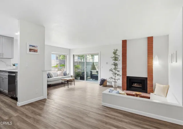 Photo 3 of Condo for sale at 3107 Harbor Blvd, Oxnard, CA 93035 | MLS# V1-36447 | Listing updated on 2026-09-29