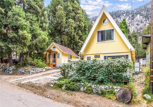 Photo 3 of Single family home for sale at 39429 Canyon Dr, Forest Falls, CA 92339 | MLS# IG26106554 | Listing updated on 2026-08-31