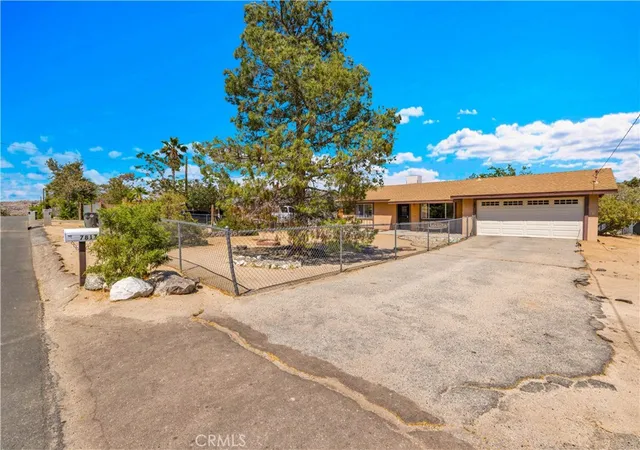 Homes for sale in Yucca Valley, CA | 7817 Valley Vista Ave, Yucca Valley, CA 92284 | MLS# JT26105538