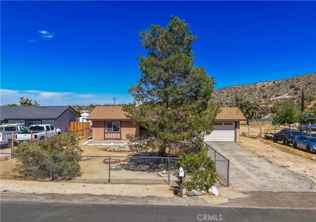 Homes for sale in Yucca Valley, CA | 7817 Valley Vista Ave, Yucca Valley, CA 92284 | MLS# JT26105538