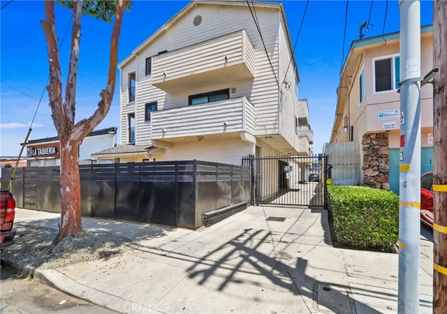 Homes for sale in Long Beach, CA | 646 Nebraska Ave #6, Long Beach, CA 90802 | MLS# PW26100037