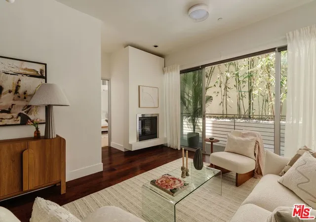 2nd image of 6735 Yucca St #101, Los Angeles, CA 90028 | MLS# 26834039