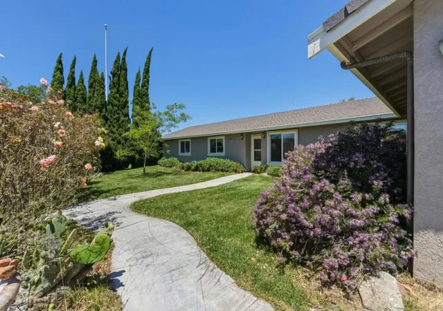 1st image of 38780 Dinosaur Point Rd, Hollister, CA 95023 | MLS# ML82047530