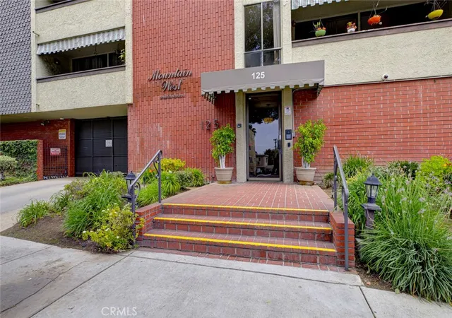 Photo 1 of Condo for sale at 125 W Mountain St #216, Glendale, CA 91202 | MLS# GD26102261 | Listing updated on 2026-10-08