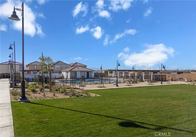 2nd image of 16615 Bottlebrush Ln, Fontana, CA 92336