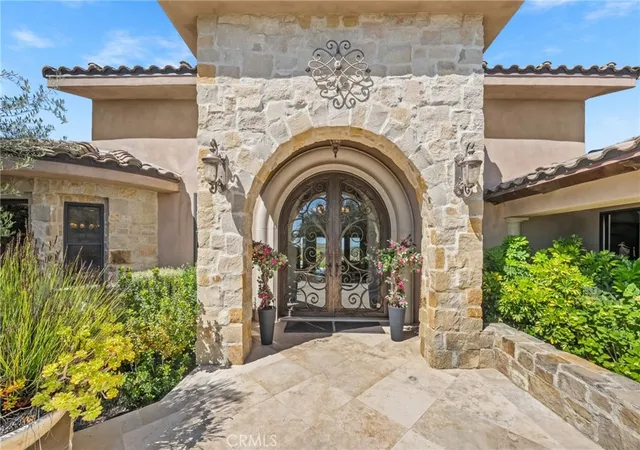 2nd image of 27050 Via Vanessa, Temecula, CA 92590 | MLS# SW26090980