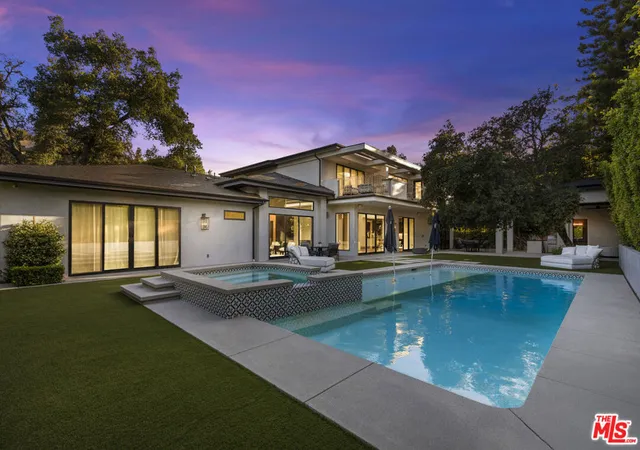 2nd image of 17401 Rancho St, Encino, CA 91316 | MLS# 26834909