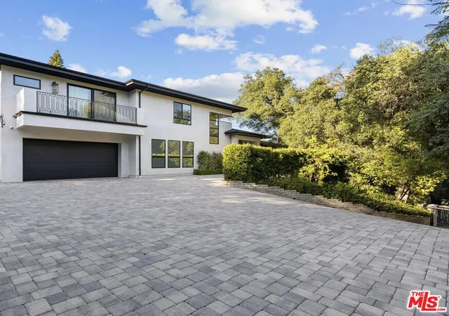 3rd image of 17401 Rancho St, Encino, CA 91316 | MLS# 26834909