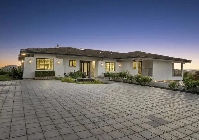 Photo 1 of Single family home for sale at 19 Gateview Dr, Fallbrook, CA 92028 | MLS# NDP2604745 | Listing updated on 2026-10-02