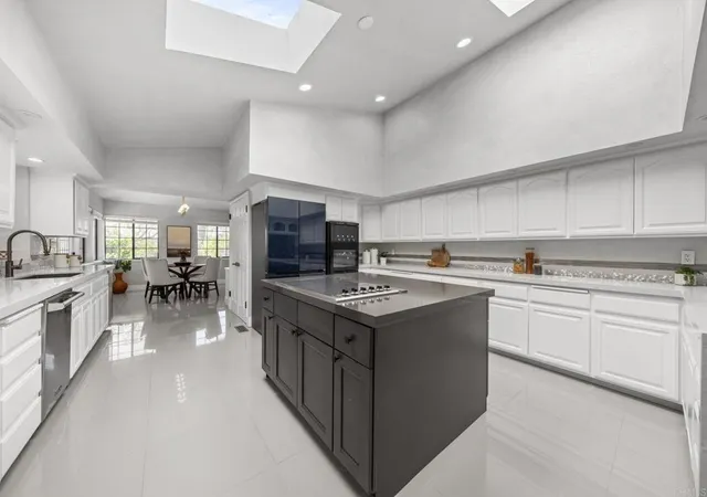 Photo 3 of Single family home for sale at 19 Gateview Dr, Fallbrook, CA 92028 | MLS# NDP2604745 | Listing updated on 2026-10-02