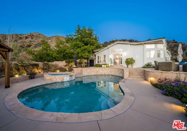 Photo 3 of Sale Pending at 33310 Hassted Dr, Malibu, CA 90265 | MLS# 26834617 | Listing updated on 2026-10-27