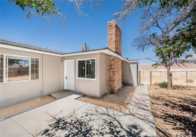 Homes for sale in Apple Valley, CA | 13336 Mohawk Rd, Apple Valley, CA 92308 | MLS# MB26106718