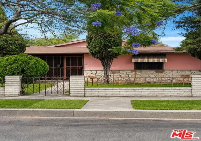 1st image of 3112 S Hobart Blvd, Los Angeles, CA 90018 | MLS# 26833431