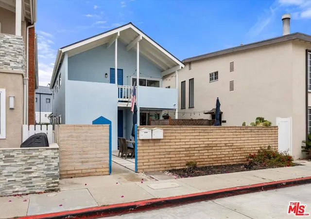 Homes for sale in Newport Beach, CA | 211 Cypress St, Newport Beach, CA 92661 | MLS# 26833345