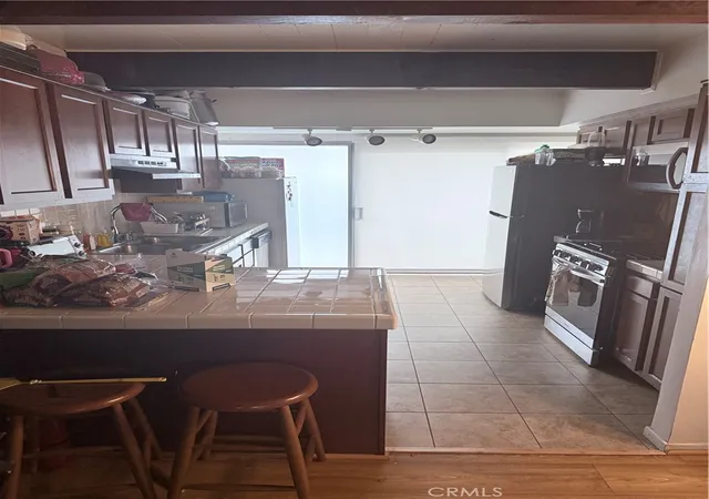 4th image of 4040 Grand Vw, Los Angeles, CA 90066