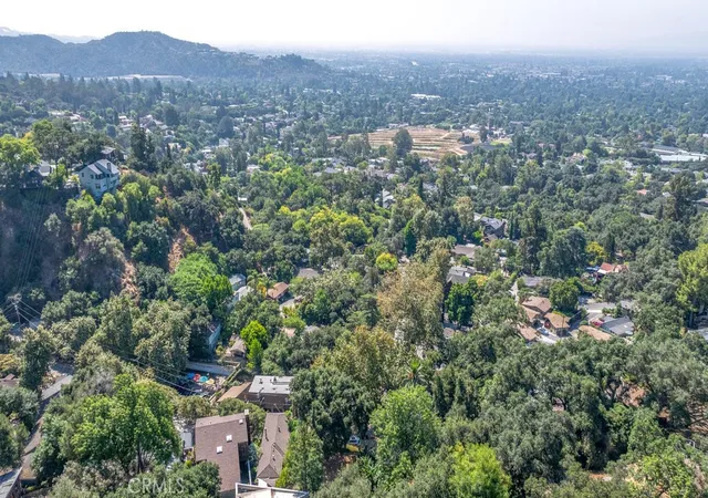 2nd image of 487 Woodland, Sierra Madre, CA 91024 | MLS# AR26106773