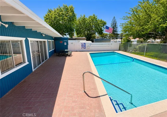 10th image of 22325 Us Hwy 18 #33, Apple Valley, CA 92308 | MLS# HD26106660