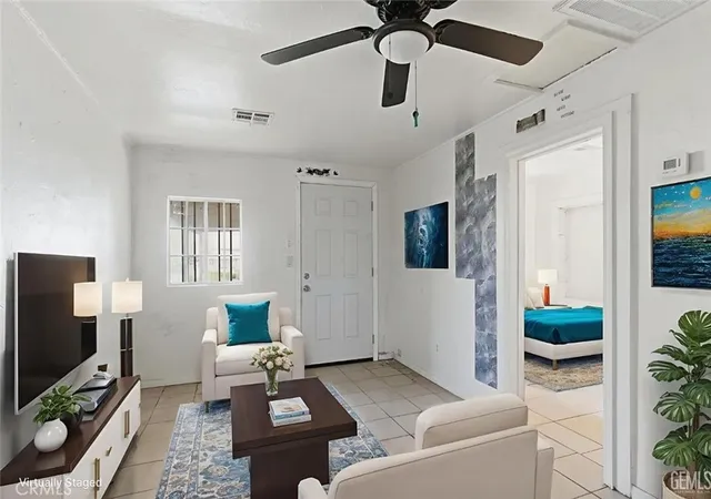 2nd image of 2403 S I, Bakersfield, CA 93304 | MLS# IV26106767