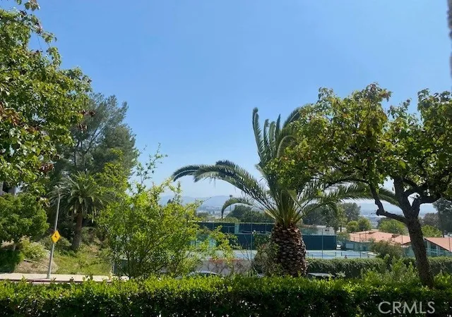 4th image of 9562 Via Bernardo, Burbank, CA 91504 | MLS# BB26103480